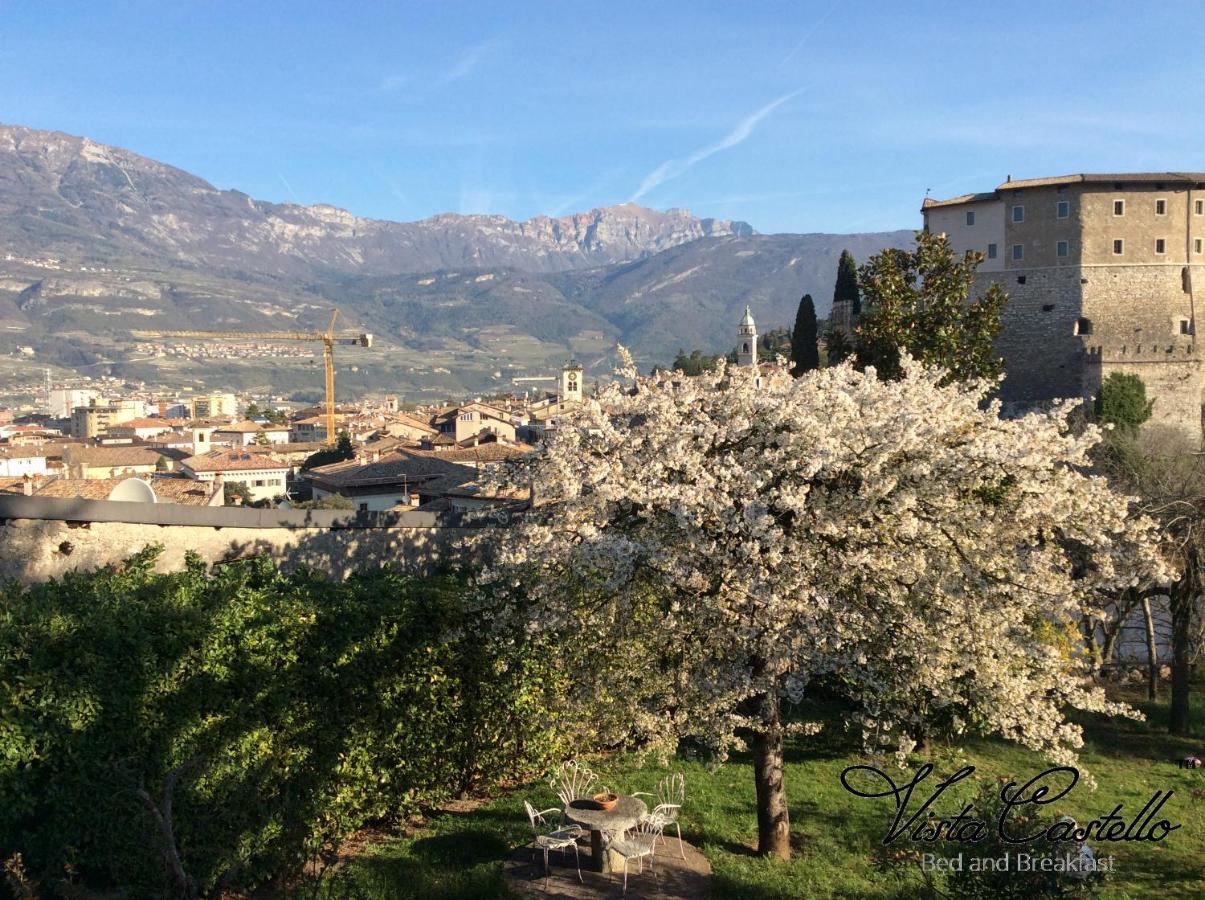 ロヴェレート Vista Castello Bed & Breakfast エクステリア 写真