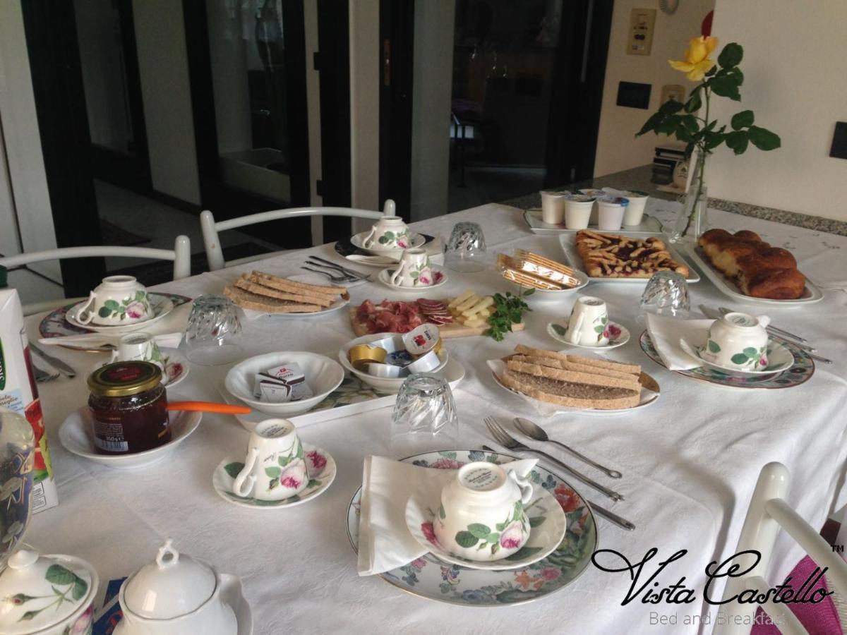 ロヴェレート Vista Castello Bed & Breakfast エクステリア 写真